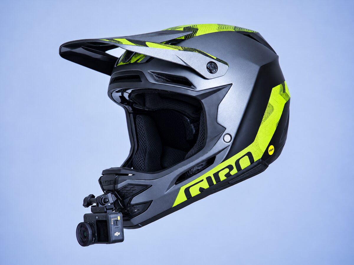 Action camera mounted on the Giro Insurgent Spherical chin mount