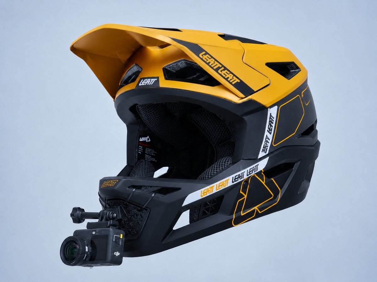 GoPro montata sul supporto mentoniera del Leatt Gravity 6.0