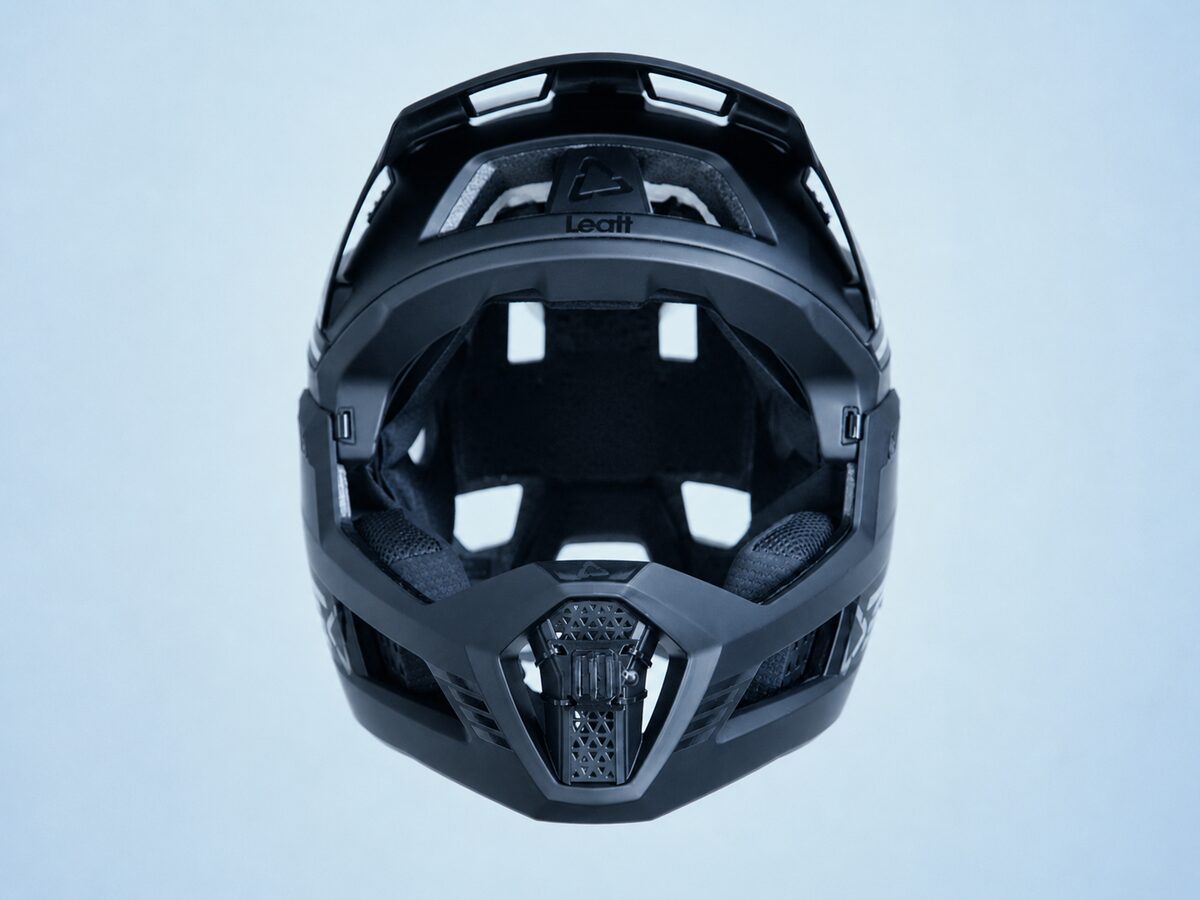 Leatt Enduro 4.0 — Vorderansicht